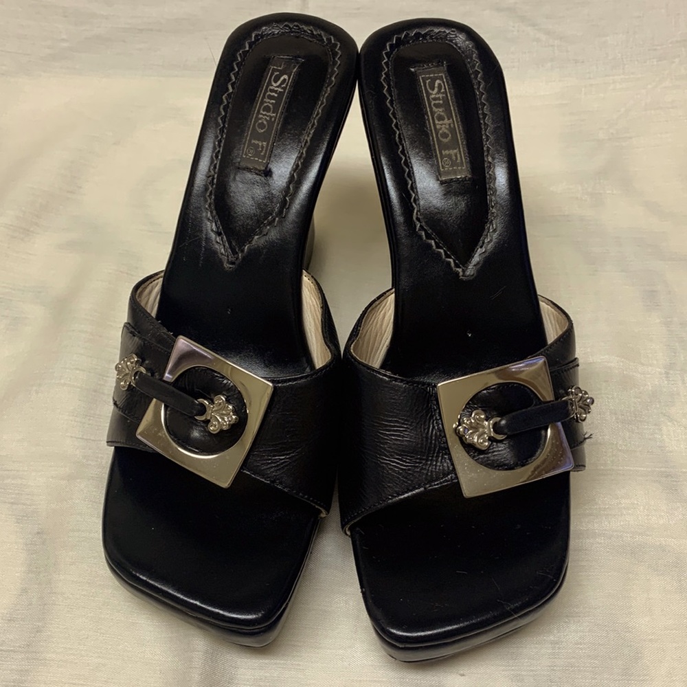 Studio F Black Sandals